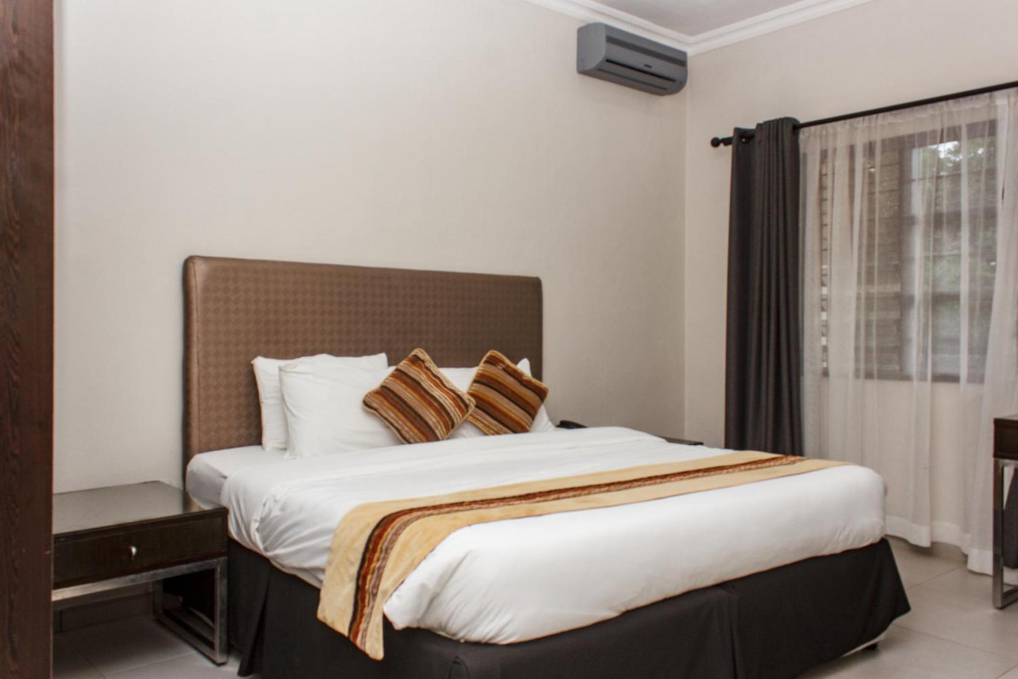 Cedar Place Limited Blantyre Dış mekan fotoğraf