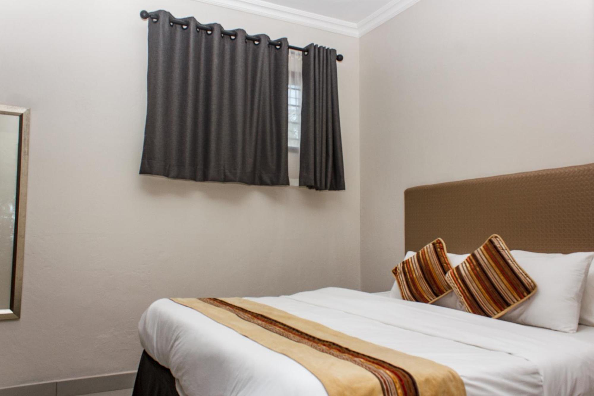 Cedar Place Limited Blantyre Dış mekan fotoğraf