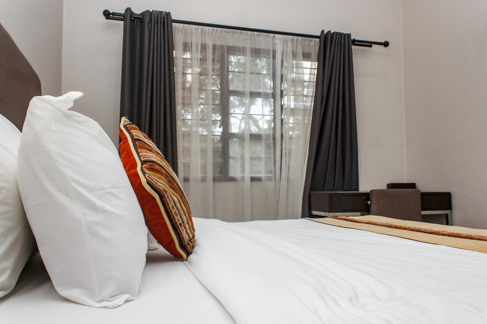 Cedar Place Limited Blantyre Dış mekan fotoğraf